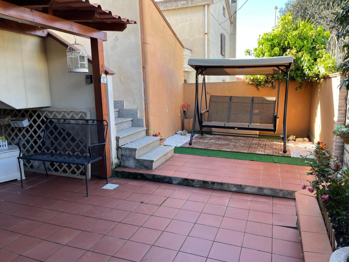 Charlotte Apartment - For Family And Groups Porto Torres Eksteriør billede