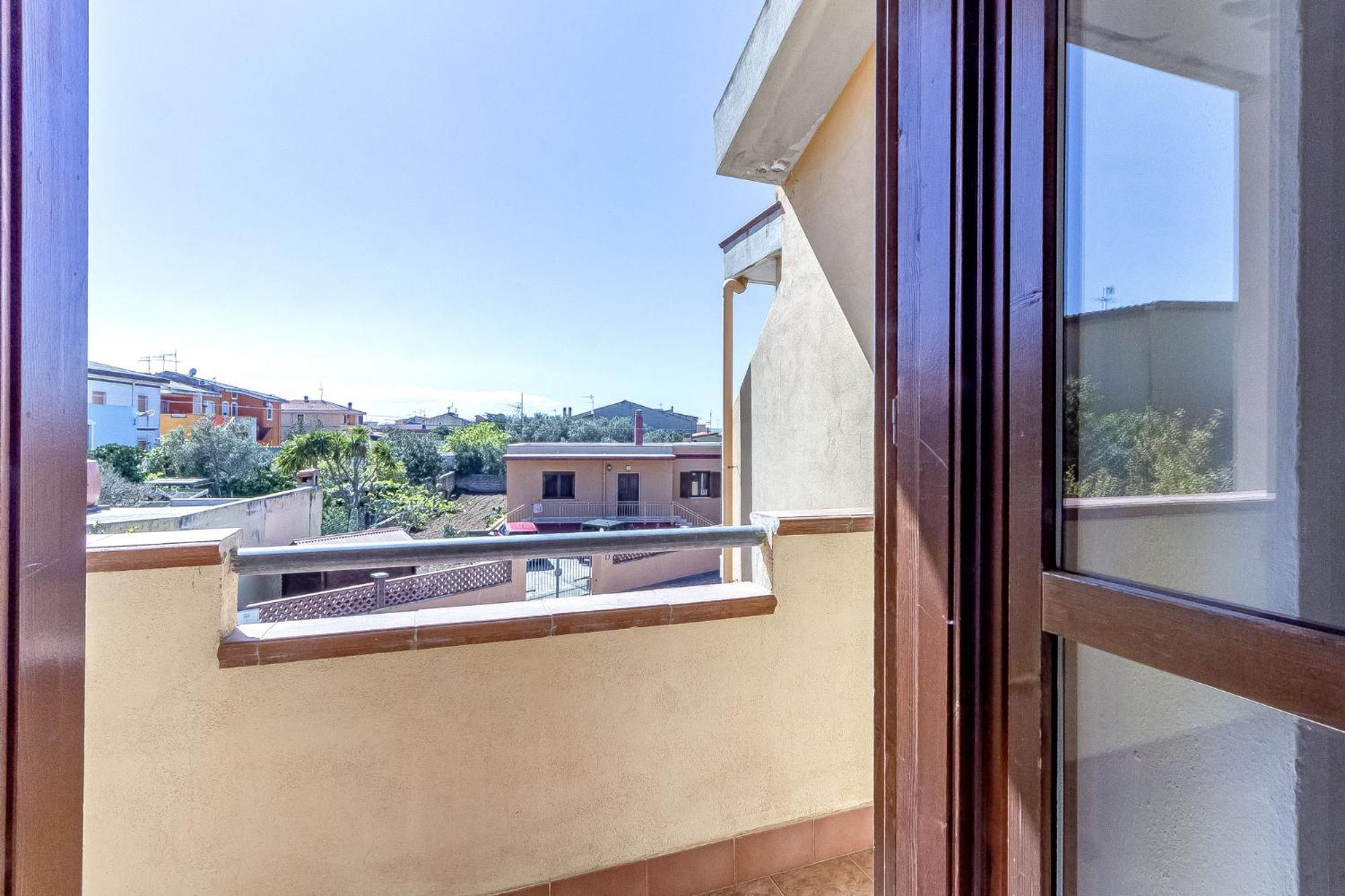 Charlotte Apartment - For Family And Groups Porto Torres Eksteriør billede