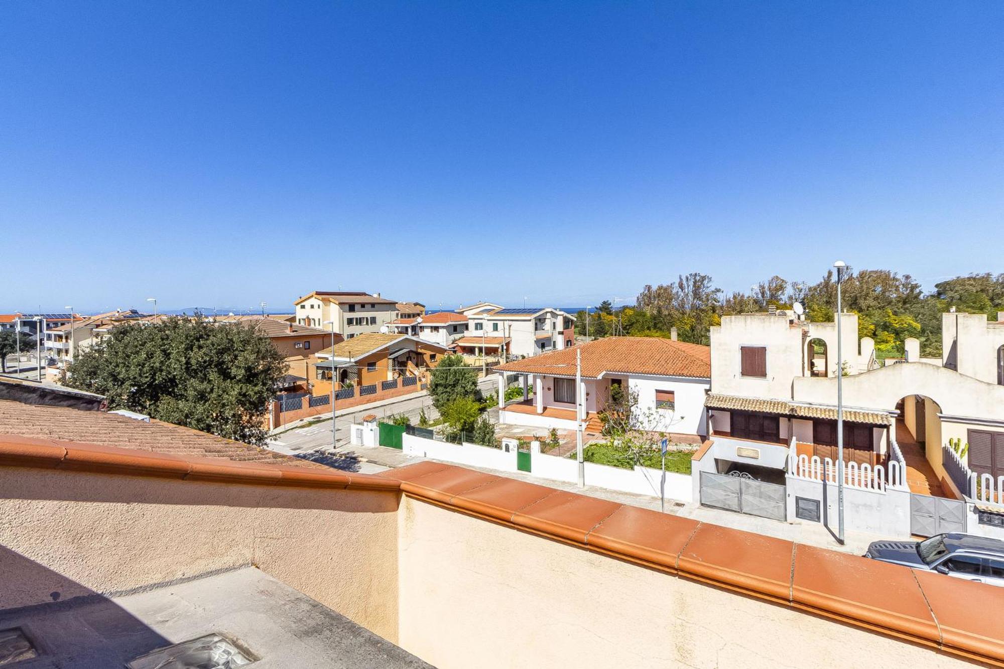 Charlotte Apartment - For Family And Groups Porto Torres Eksteriør billede