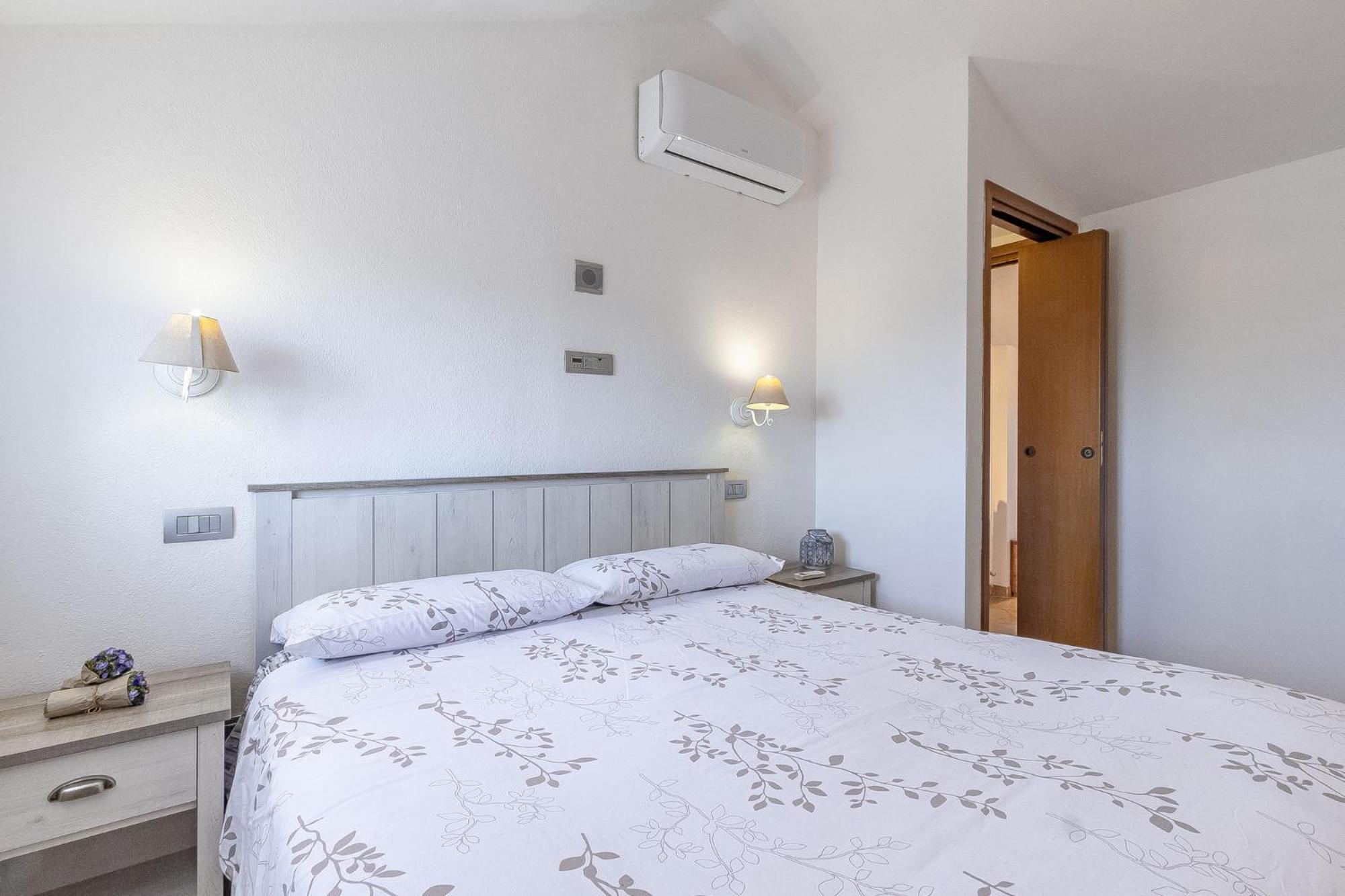 Charlotte Apartment - For Family And Groups Porto Torres Eksteriør billede